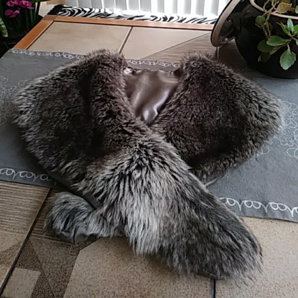 Accessories - Just in! Silver Fox Faux Fur Collar Neck Warmer